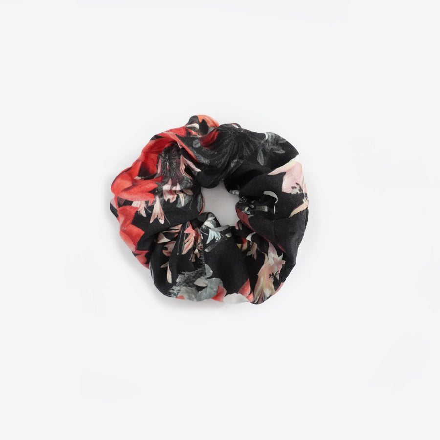 Floral printed scrunchie shoot flat on white ground